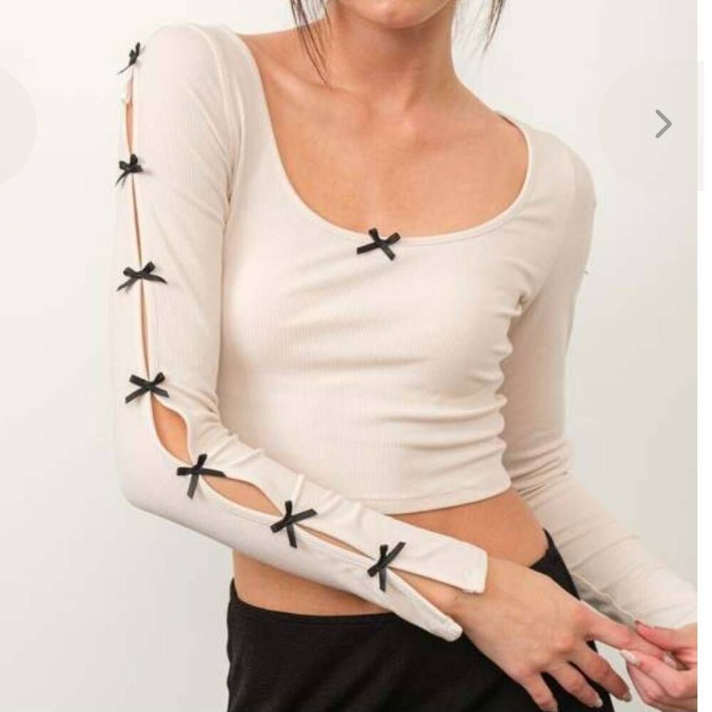 Pretty Garbage Peekaboo Bow Trim Crop Top